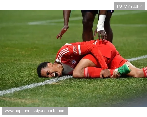 萨内边路超车后横传门前，穆西亚拉轻松推空门得分