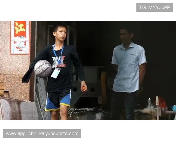 残奥传奇：独臂篮球手的梦幻脚步，独臂篮球少年的手是怎么断的